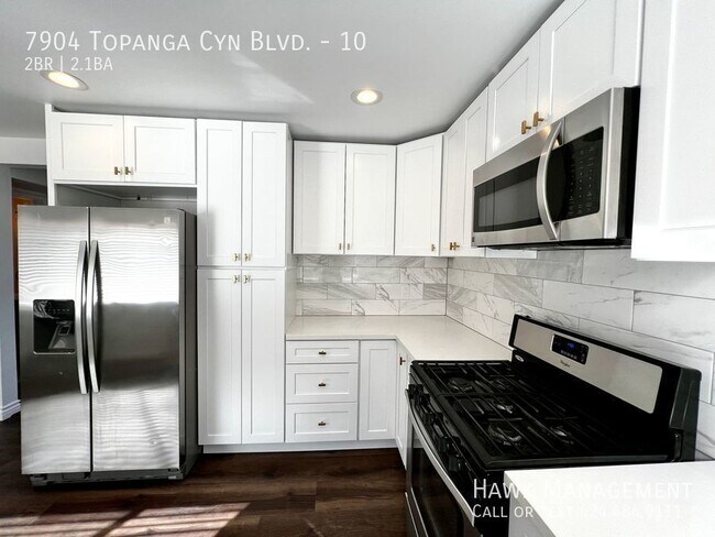 Foto del edificio - 7904 Topanga Canyon Blvd