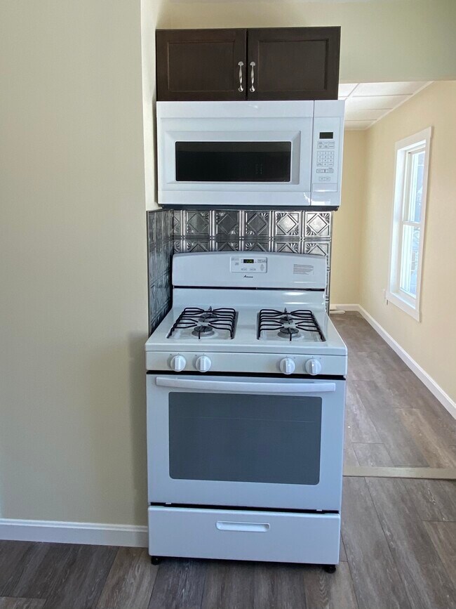 Kitchen - 27 6th St