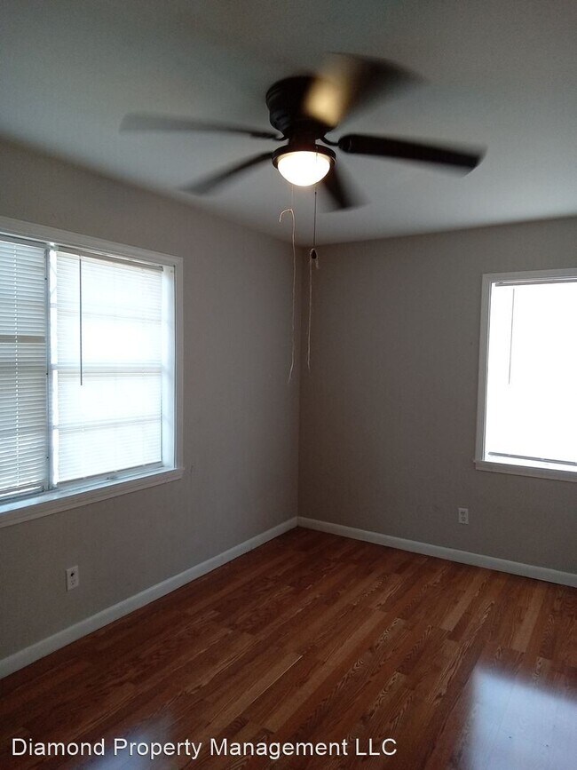 Building Photo - 3 br, 1 bath House - 1214 Gladiolus St.