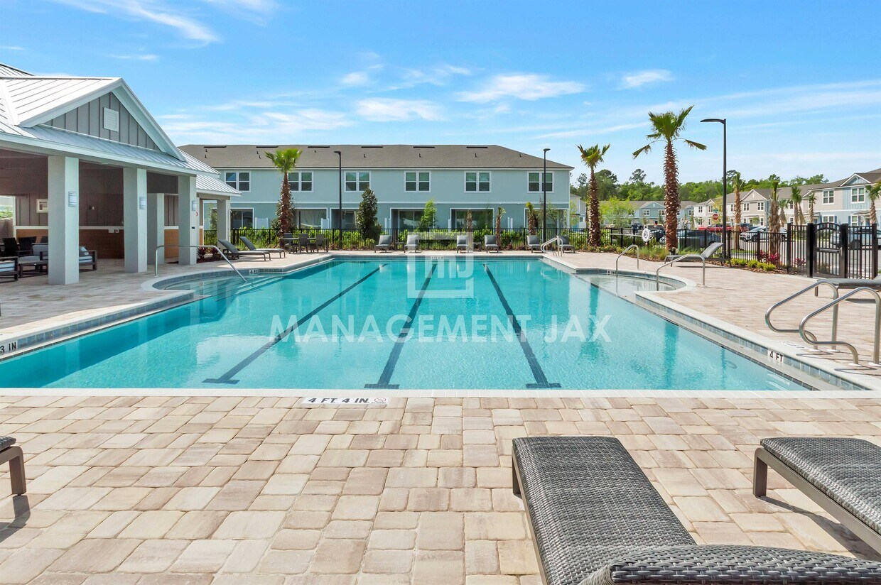 8356 Zenith Cir, Jacksonville, FL 32256 Townhome Rentals in