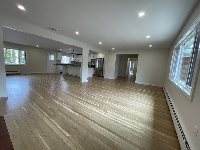 Foto del edificio - 46 Woodcliff Rd