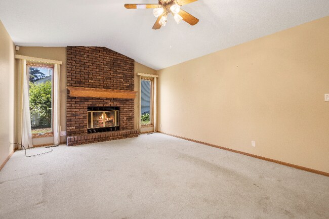 Building Photo - 1732 Rowntree Ln