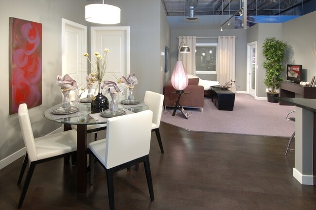 Photo du bâtiment - 23 Millrise Dr SW