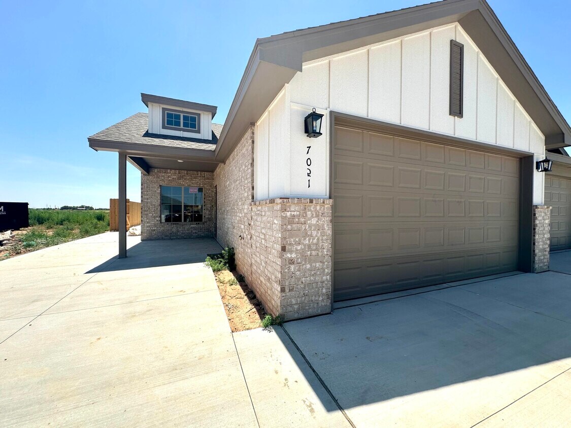 Foto principal - 7021 40th St