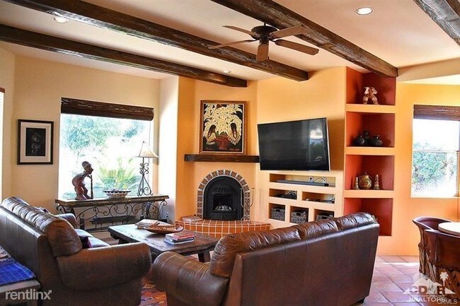 Foto del edificio - 4 Taylor Ave