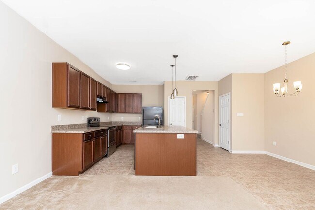 Foto del edificio - Beautiful 3 bedroom 2 Bath Town Home in Wi...