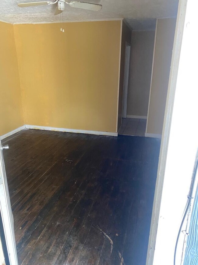 Building Photo - 360 Ellis Ave
