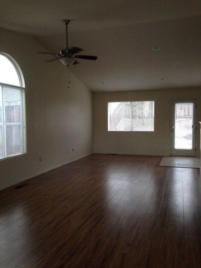 Building Photo - 8200 Shifting Sands Dr