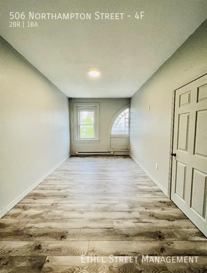 Building Photo - Newly-Updated 2 Bedroom Apartment
