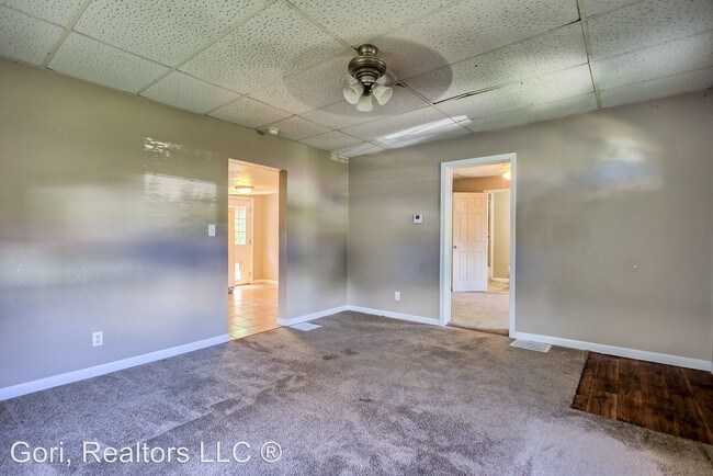 Building Photo - 2 br, 1 bath House - 207 South Brown