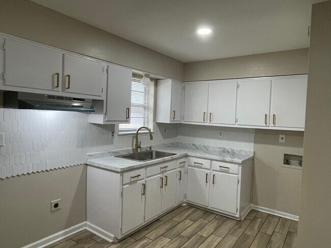 Foto del edificio - 3538 Arnold Rd