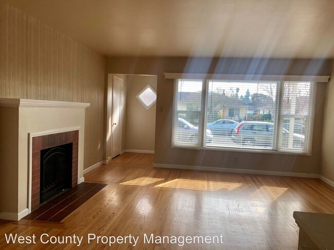 Foto del edificio - 2 br, 1 bath House - 1831 Little John Ln.