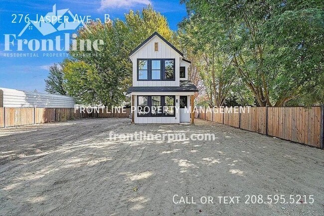 Building Photo - Beautiful brand new custom home!