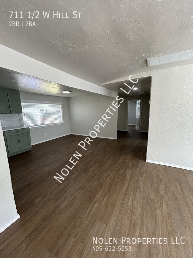 Building Photo - 711 1/2 W Hill St-