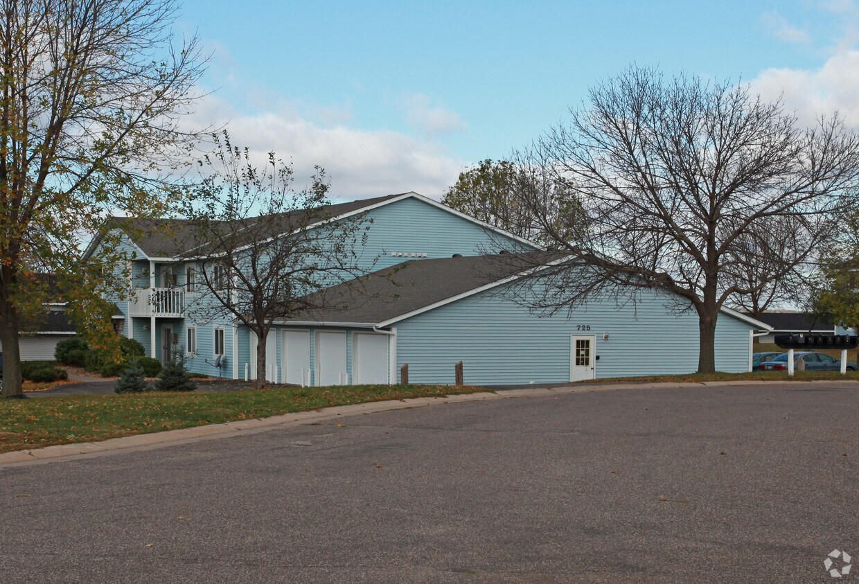 725 Shane Park Cir, Prescott, WI 54021 Apartments in Prescott, WI