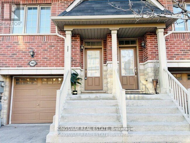 Building Photo - 1442 Granrock Crescent