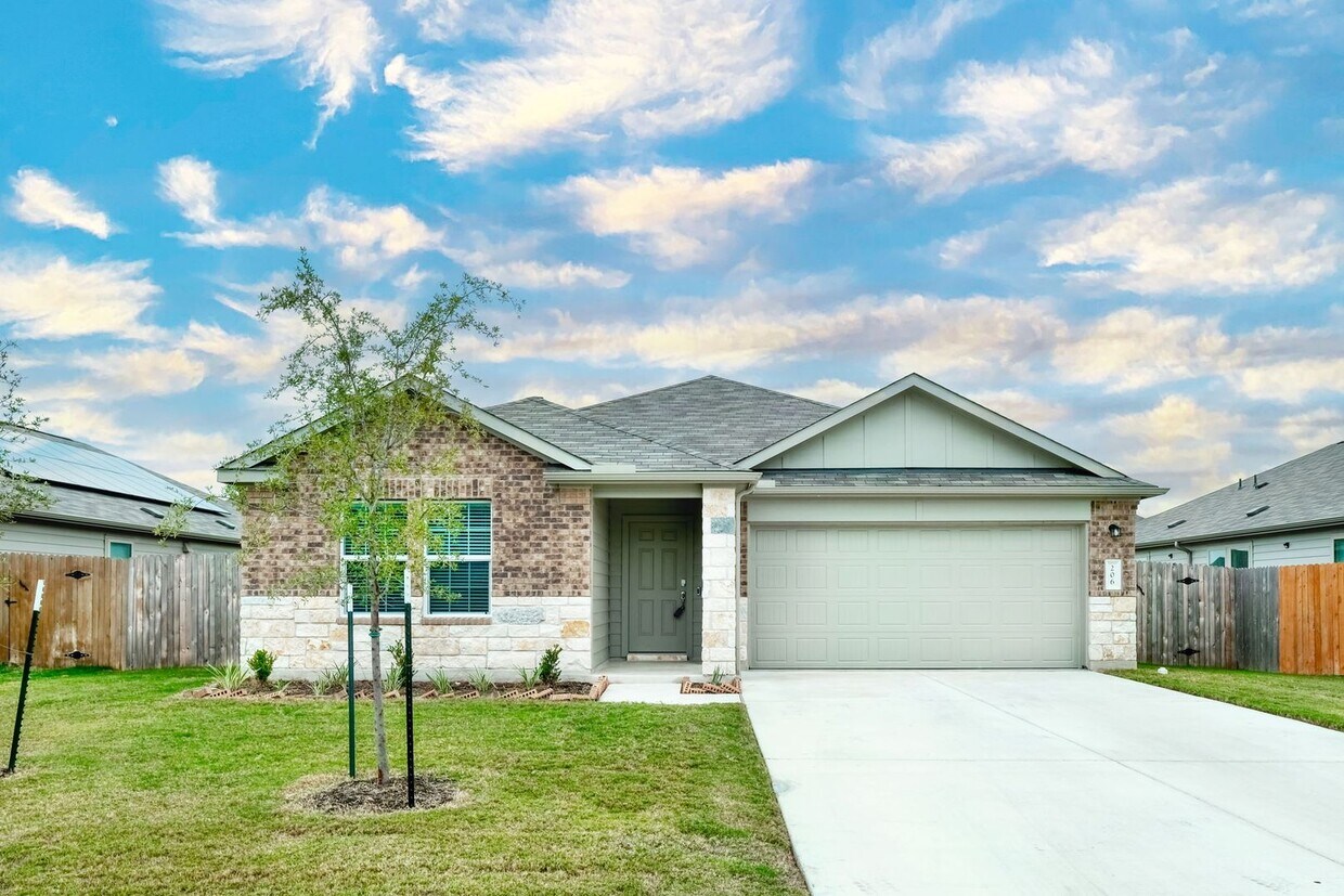 Primary Photo - 206 Pearland St