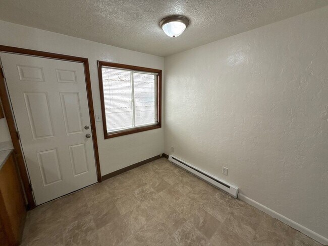 Foto del edificio - 2042 Myrtle Ave NE