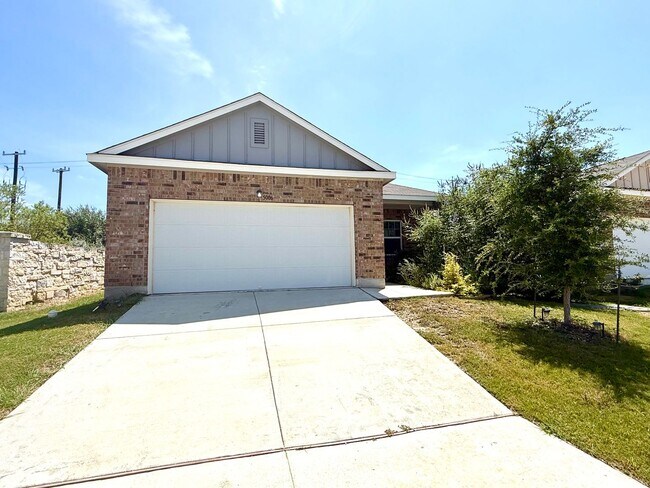 Foto del edificio - Beautiful 3-Bedroom Corner Lot Home with Solar Panels & Community Amenities