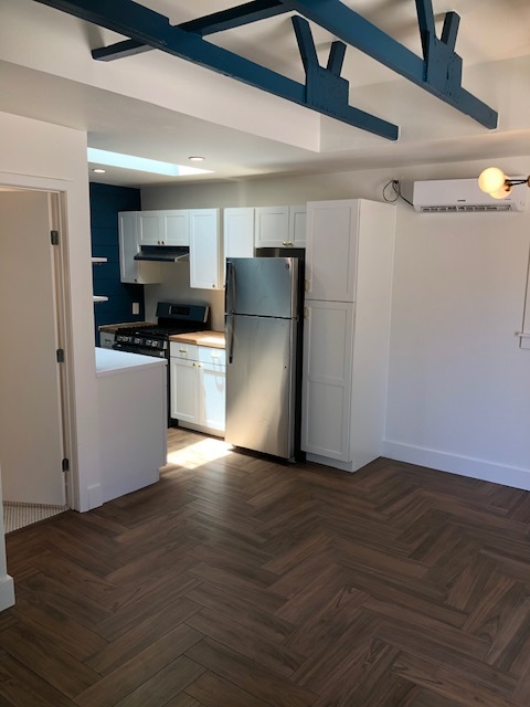 Adorable studio cottage - 523 Mission St