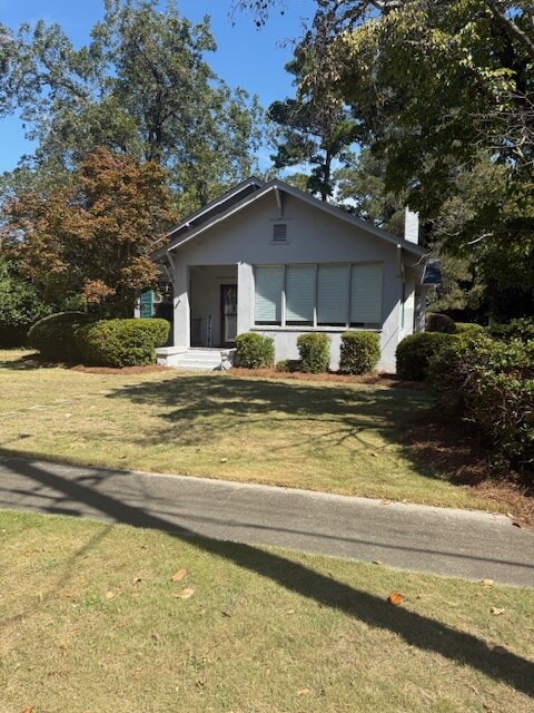 Foto del edificio - 107 N 1st St