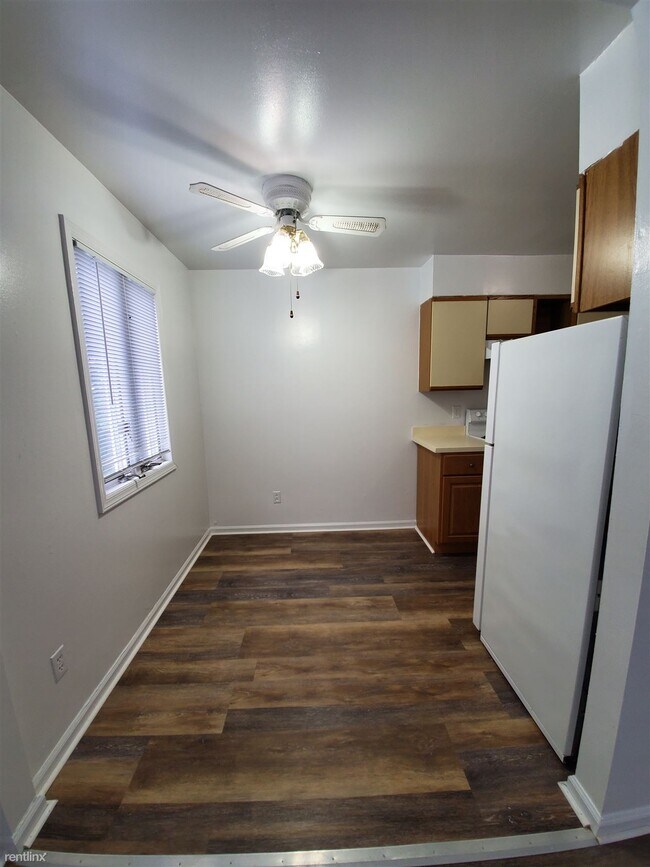 Building Photo - 1 br, 1 bath Condo - 12 Dryden St
