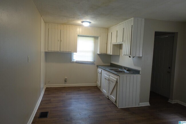 Foto del edificio - 4529 40th Pl N