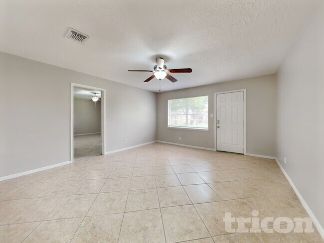 Foto del edificio - 4322 High Point Ln