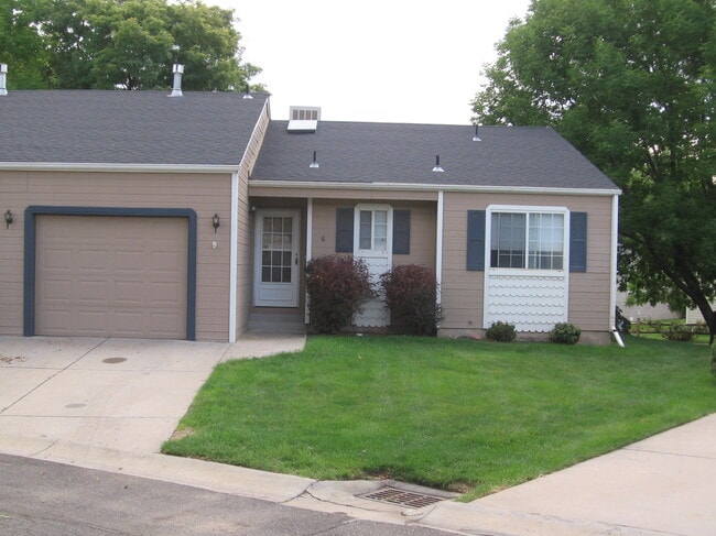 Building Photo - 6 Rheims Ct