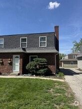 Building Photo - 7108 W 67th St