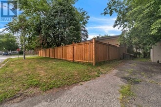 Building Photo - 303 Blue Grass Blvd