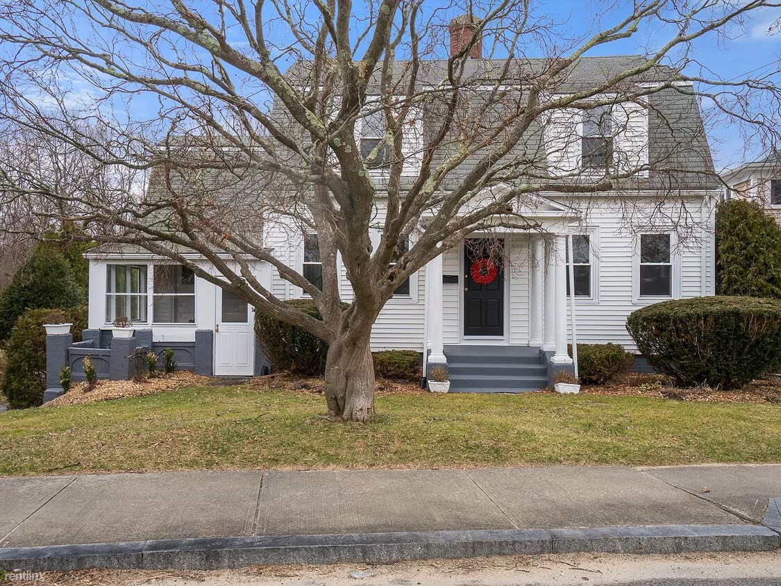 Building Photo - 4 br, 1.5 bath House - 1 Rumstick Rd