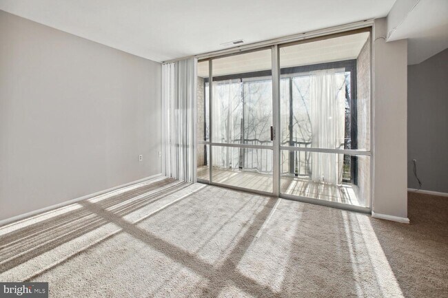 Foto del edificio - 8693 Greenbelt Rd