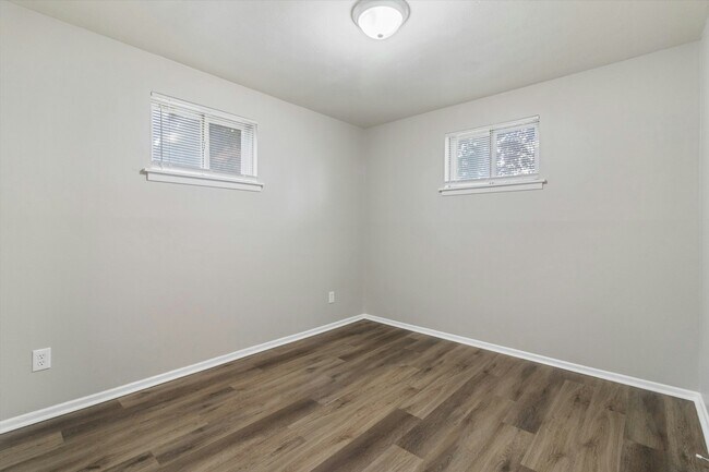 Foto del edificio - 2800 Tarbora Ave