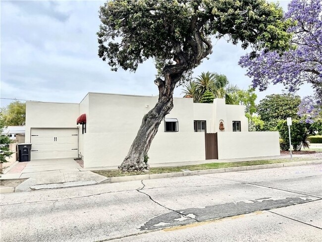 Building Photo - 3601 Cerritos Ave