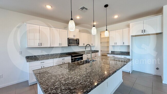 Foto del edificio - 35300 W Marin Ave