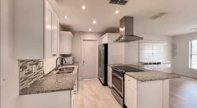 Foto del edificio - 2445 E Burr Oak Ct