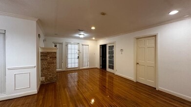 Building Photo - 3323 Cloverdale St