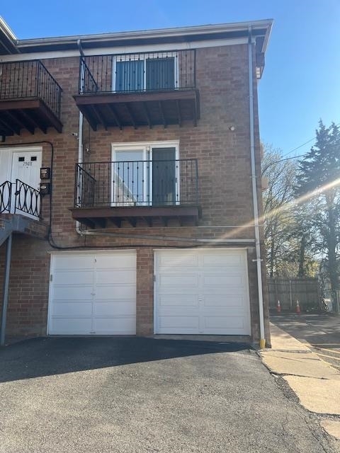 Primary Photo - 7508 Kiesel Terrace