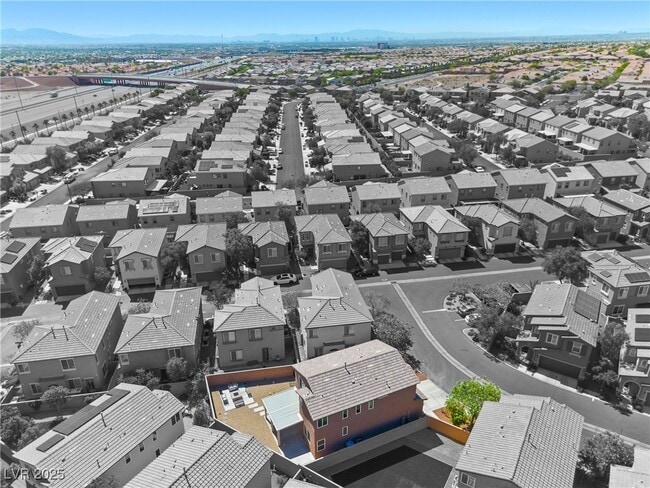 Building Photo - 9304 Golden Lad Ave