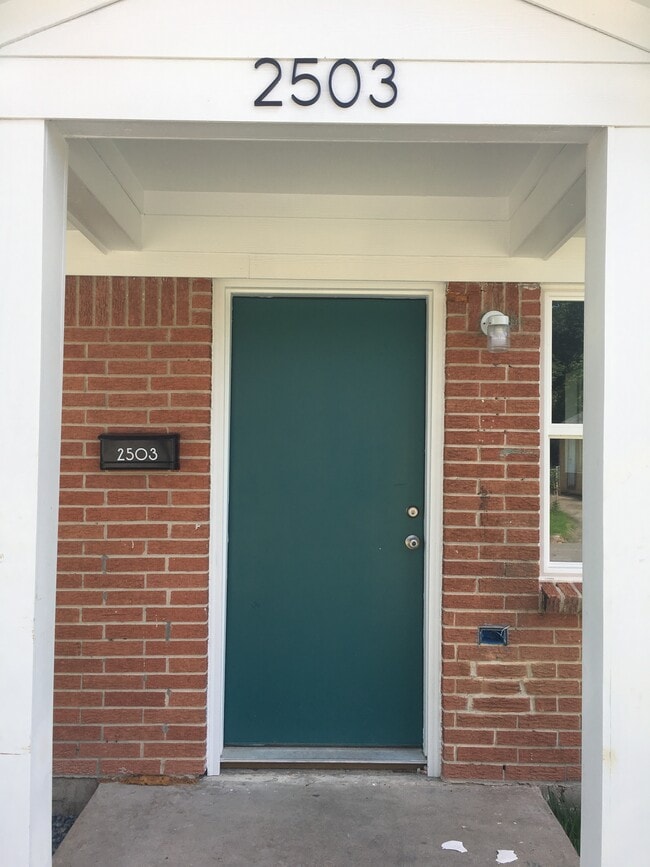 Foto del edificio - 2501 McKee St