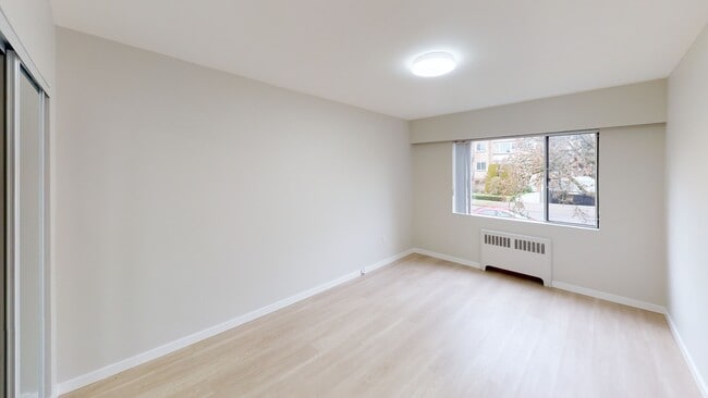 Building Photo - 8735 Selkirk