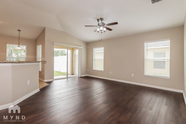 Building Photo - 12526 Cricklewood Dr