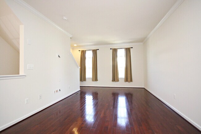 Building Photo - Pet-Friendly N. Albemarle End-Unit Townhome