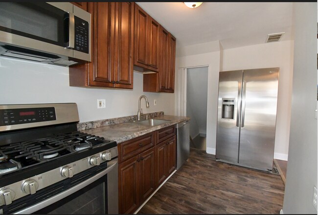 Foto del edificio - 1920 Barry Rd