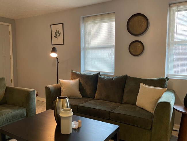 Photo - 888 W Lombard St Apartment