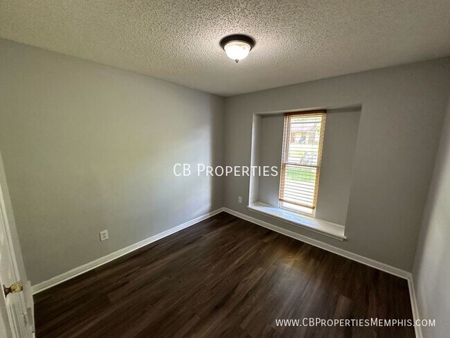 Foto del edificio - 6496 Frosty Leaf Dr