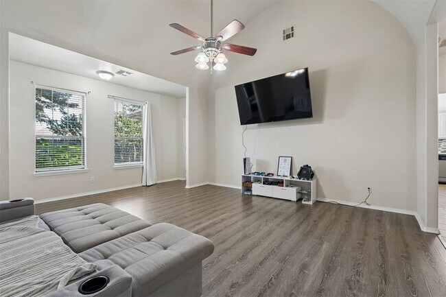 Foto del edificio - 2259 Bradford Ave