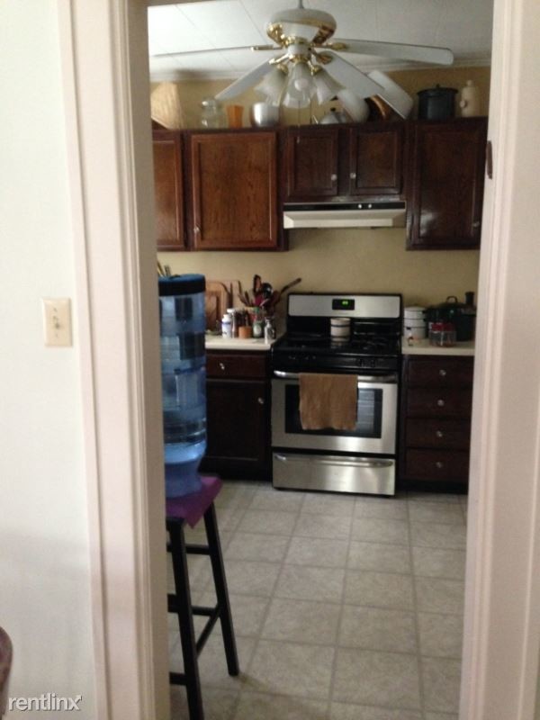 Building Photo - 2 br, 1 bath Apartment - 931 West 9th Steet