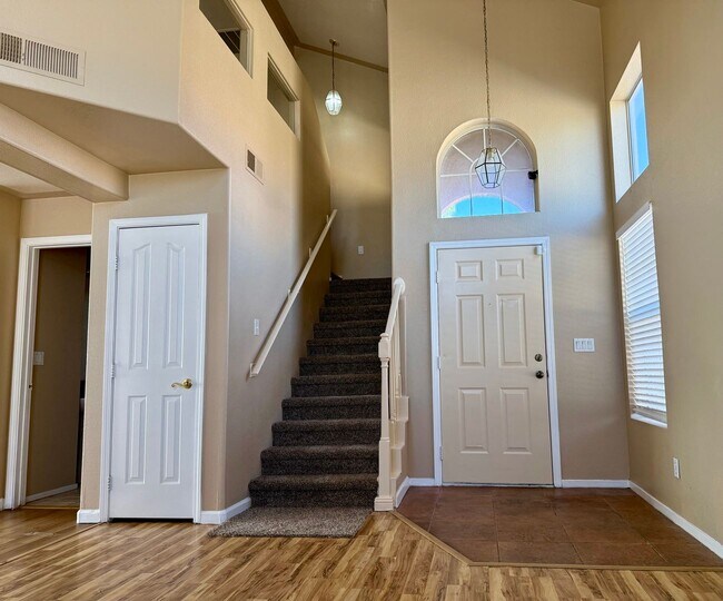 Foto del edificio - Fantastic 3 bed/2.5 bath in the Northwest ...